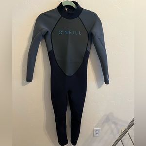 O’Neill Reactor II 3/2mm size 14 youth wetsuit. Black and grey color